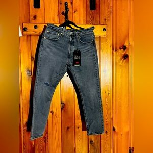 ✨Levi’s 501 skinny black distressed denim jeans✨